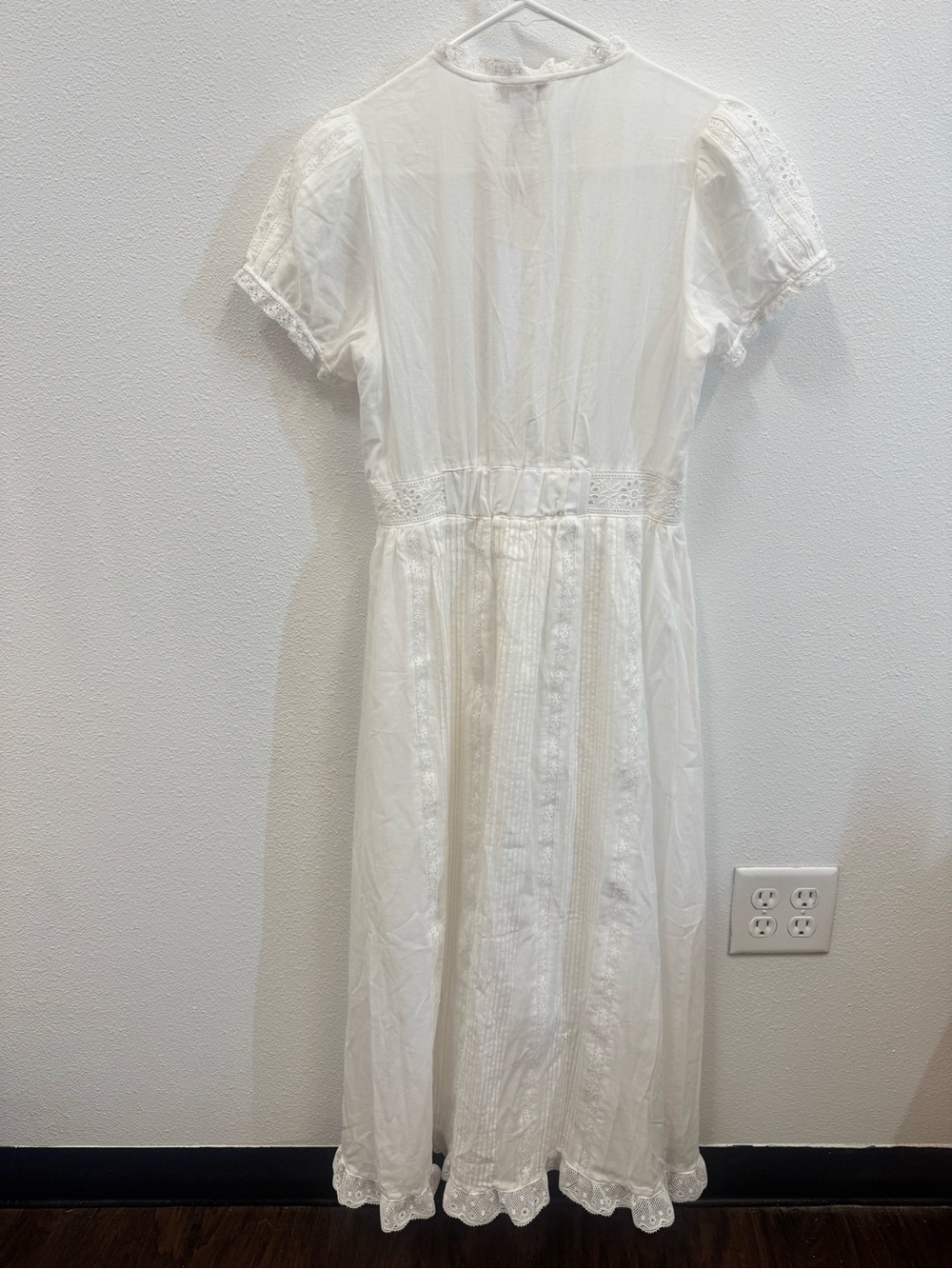 NWT House of Harlow 1960 White Eyelet Maxi Dress XS - Picture 4 of 7